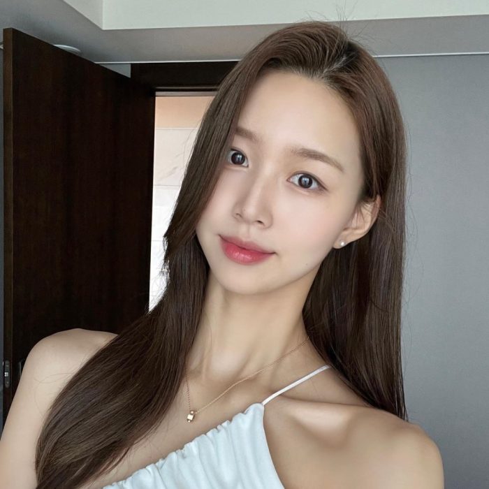 D-1001 - Image 1